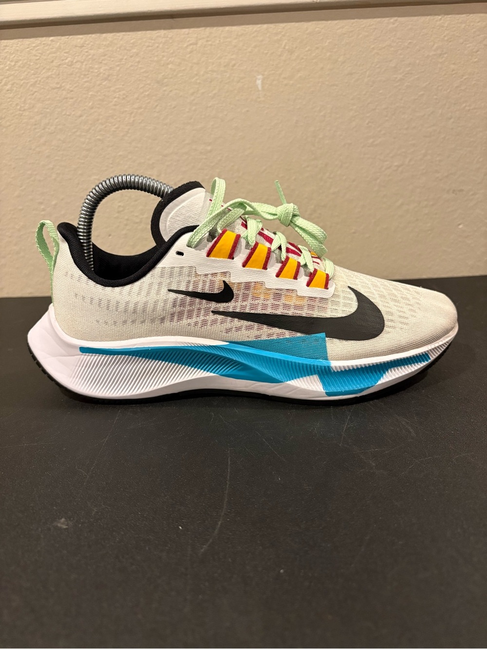 Nike Air Zoom Pegasus 37 PRM Running Shoes CQ9977-100 Women’s Size 7.5 - Picture 2 of 9